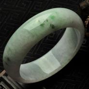 糯冰种春带彩缅甸翡翠手镯（57.6mm）