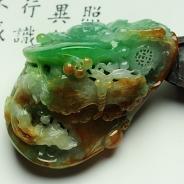 糯冰种三彩缅甸翡翠猫蝶富贵挂件