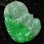 糯冰种翠色缅甸翡翠观音挂件