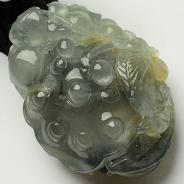 冰玻种淡黄翡飘花缅甸翡翠一路连科手玩件