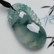 冰种飘花缅甸翡翠福瓜挂件