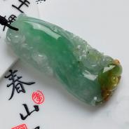 冰种淡绿色带黄翡缅甸翡翠喜上眉梢挂件