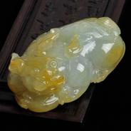 冰种黄翡缅甸翡翠貔貅挂件