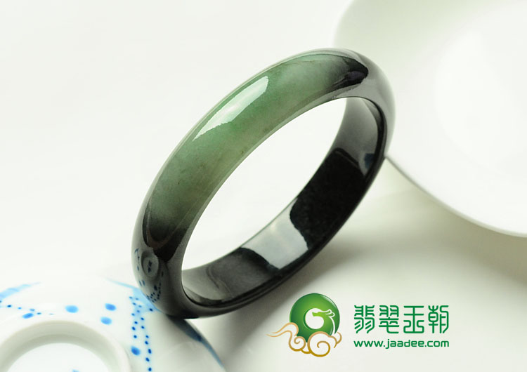糯冰种黑色晴水缅甸翡翠手镯（57.5mm）