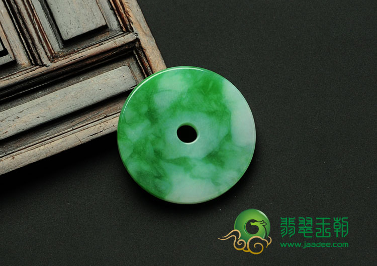 糯冰种瓜皮绿缅甸翡翠平安扣挂件