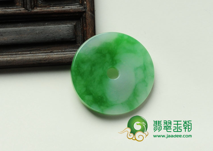 糯冰种瓜皮绿缅甸翡翠平安扣挂件