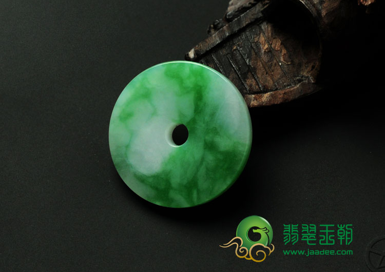 糯冰种瓜皮绿缅甸翡翠平安扣挂件