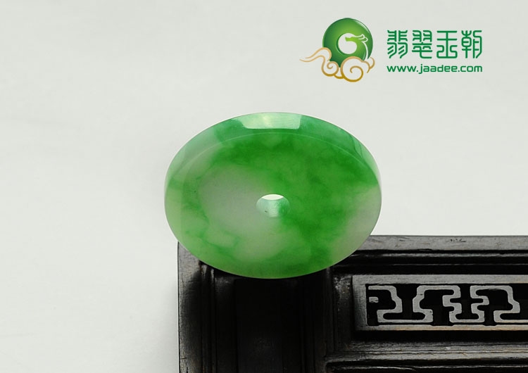 糯冰种瓜皮绿缅甸翡翠平安扣挂件