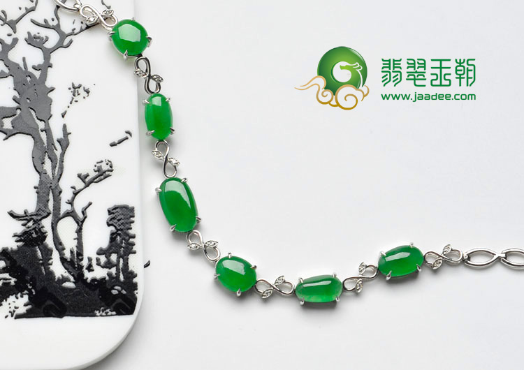 冰种阳绿缅甸翡翠手链