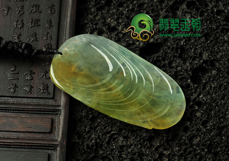冰种黄翡缅甸翡翠玉佛挂件