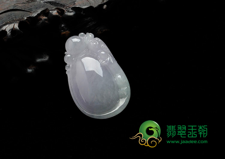 糯冰种淡紫罗兰略带晴水缅甸翡翠貔貅抢桃挂件