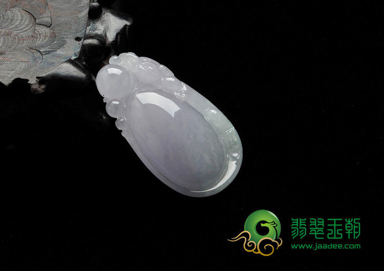 糯冰种淡紫罗兰略带晴水缅甸翡翠貔貅抢桃挂件