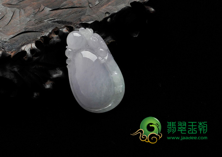 糯冰种淡紫罗兰略带晴水缅甸翡翠貔貅抢桃挂件