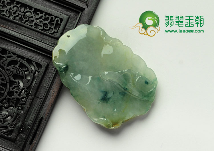 冰种黄翡飘花缅甸翡翠年年有余挂件