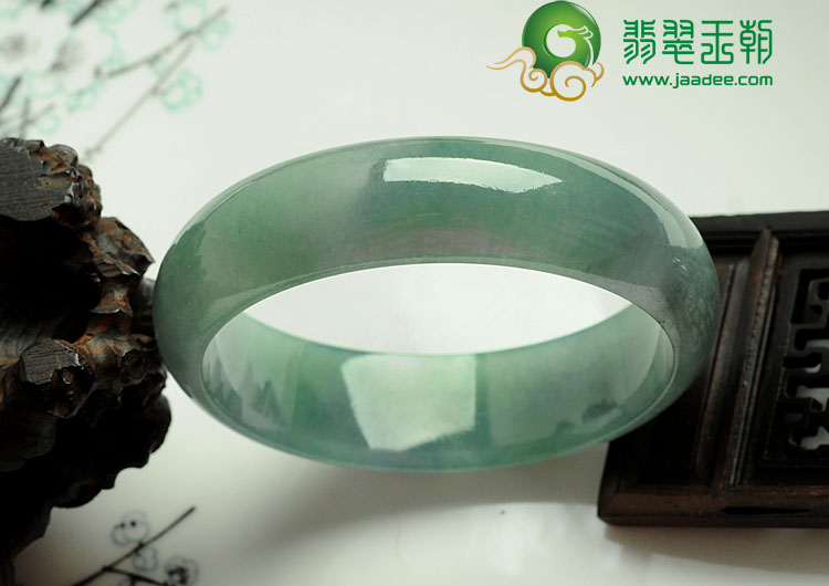 糯冰种油青缅甸翡翠手镯（59.2mm）
