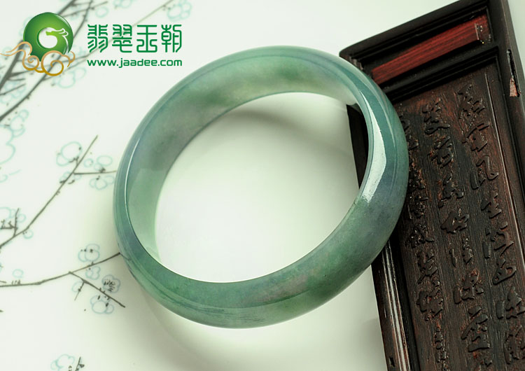 糯冰种油青缅甸翡翠手镯（59.2mm）