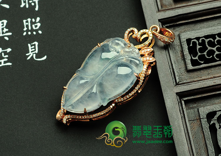 冰玻种飘花缅甸翡翠镶玫瑰金金枝玉叶胸坠（真钻）