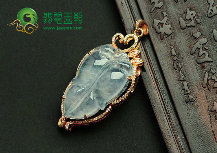 冰玻种飘花缅甸翡翠镶玫瑰金金枝玉叶胸坠（真钻）