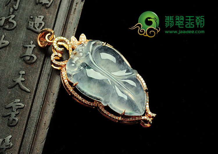 冰玻种飘花缅甸翡翠镶玫瑰金金枝玉叶胸坠（真钻）
