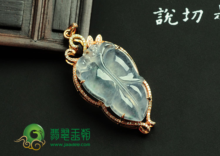 冰玻种飘花缅甸翡翠镶玫瑰金金枝玉叶胸坠（真钻）