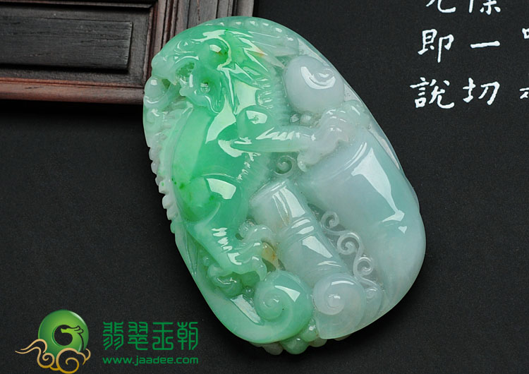糯冰种翠色缅甸翡翠步步高升挂件