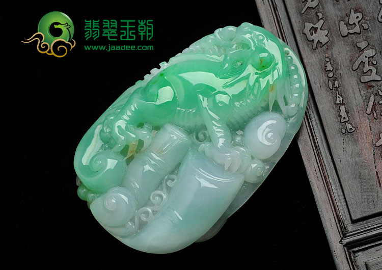 糯冰种翠色缅甸翡翠步步高升挂件