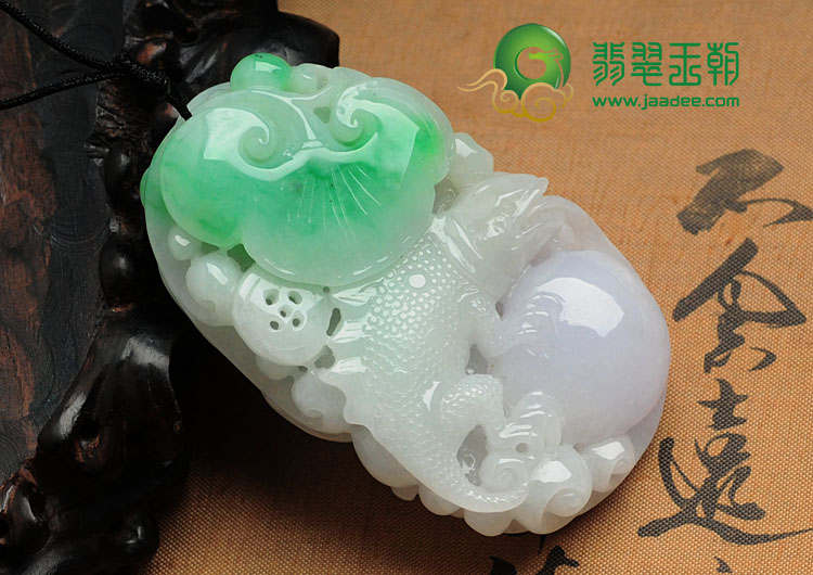 糯冰种春带彩缅甸翡翠随机应变挂件