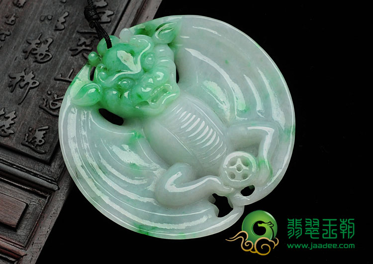 (超值推荐)糯冰种翠色缅甸翡翠福在眼前挂件