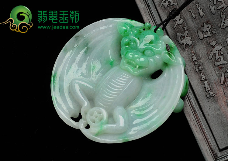 (超值推荐)糯冰种翠色缅甸翡翠福在眼前挂件