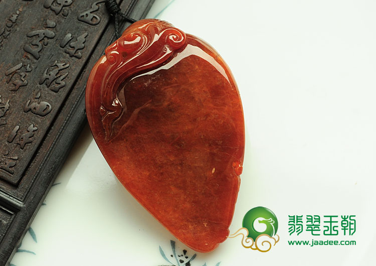 糯冰种红翡缅甸翡翠一夜成龙挂件