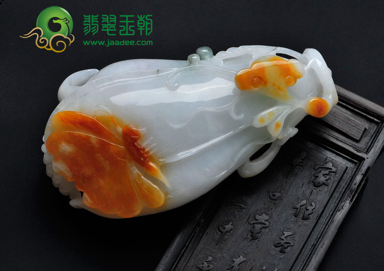糯冰种黄翡缅甸翡翠玉兰花手玩件