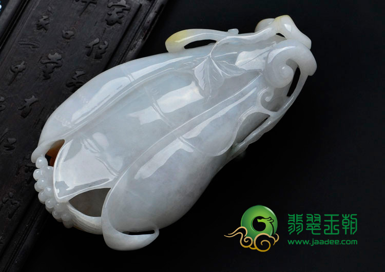 糯冰种黄翡缅甸翡翠玉兰花手玩件