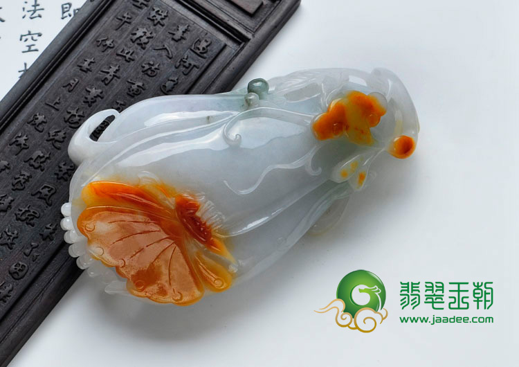 糯冰种黄翡缅甸翡翠玉兰花手玩件