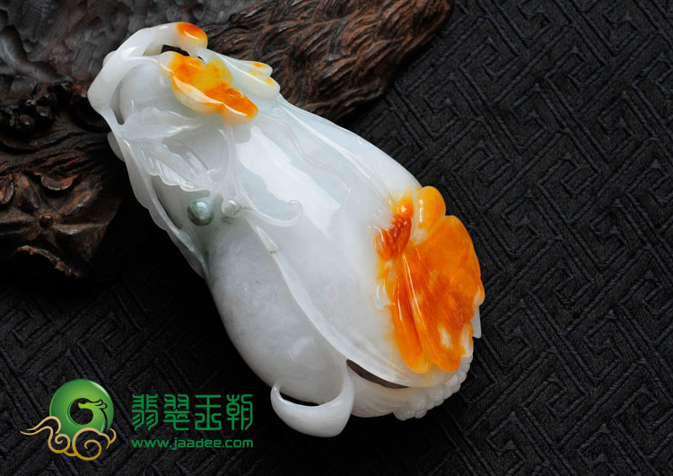 糯冰种黄翡缅甸翡翠玉兰花手玩件
