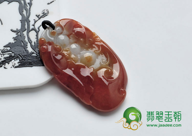 糯冰种红翡缅甸翡翠年年有余挂件