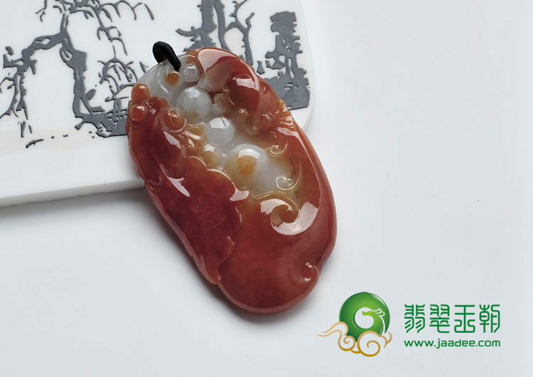 糯冰种红翡缅甸翡翠年年有余挂件