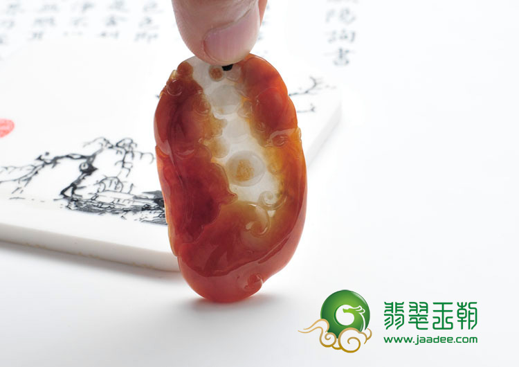 糯冰种红翡缅甸翡翠年年有余挂件
