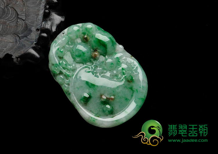 糯冰种飘翠略带黄翡缅甸翡翠如意寿挂件