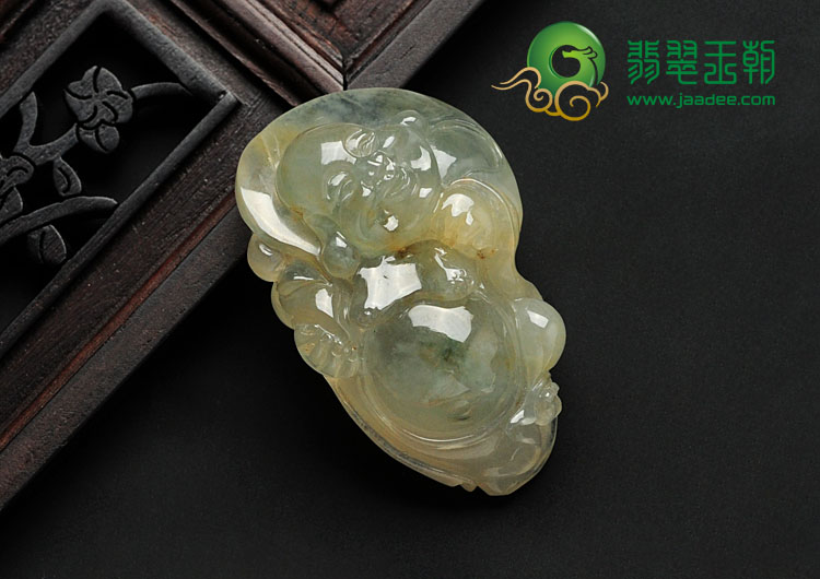 冰种淡黄翡略飘花缅甸翡翠站佛挂件