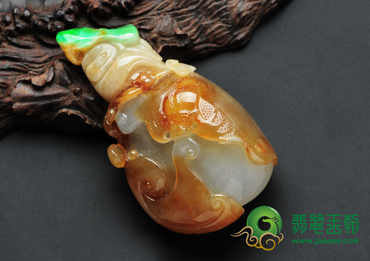 糯冰种三彩缅甸翡翠福如东海手玩件