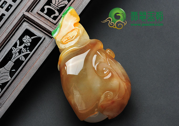 糯冰种三彩缅甸翡翠福如东海手玩件