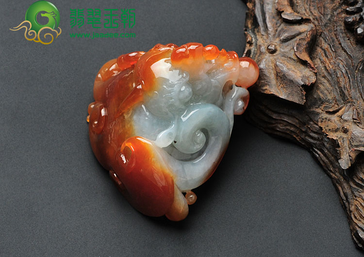 糯冰种红翡缅甸翡翠貔貅挂件