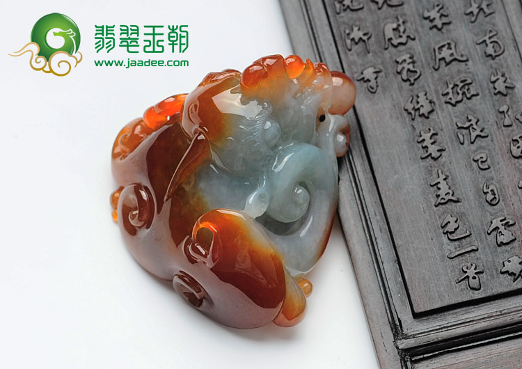 糯冰种红翡缅甸翡翠貔貅挂件