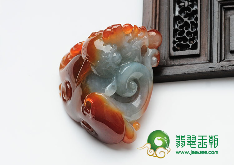 糯冰种红翡缅甸翡翠貔貅挂件