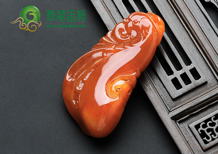 糯冰种红翡缅甸翡翠有凤来仪挂件