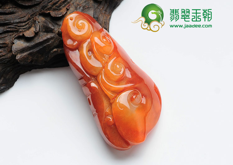 糯冰种红翡缅甸翡翠有凤来仪挂件