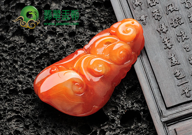 糯冰种红翡缅甸翡翠有凤来仪挂件