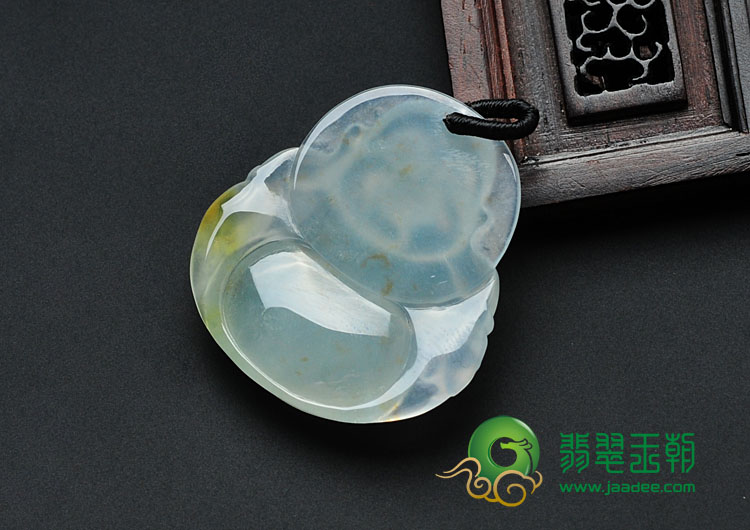 冰种飘黄翡缅甸翡翠玉佛挂件