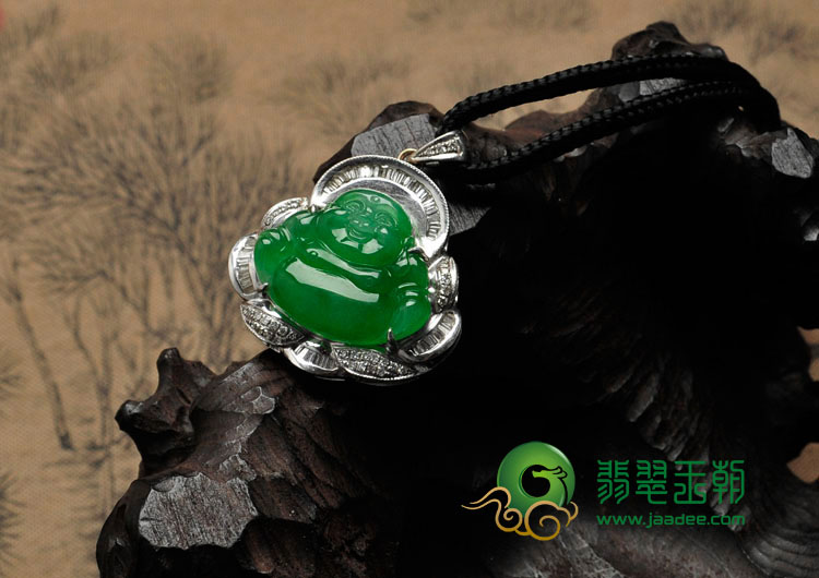 冰种正阳绿缅甸翡翠镶白金玉佛胸坠（真钻）