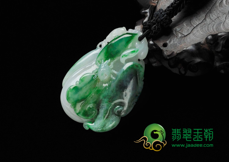 糯冰种菠菜绿缅甸翡翠富甲天下挂件